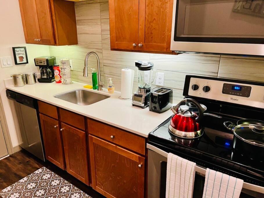 Apto 1 Bed - Kitchen - Free Parking Daire Houston Dış mekan fotoğraf